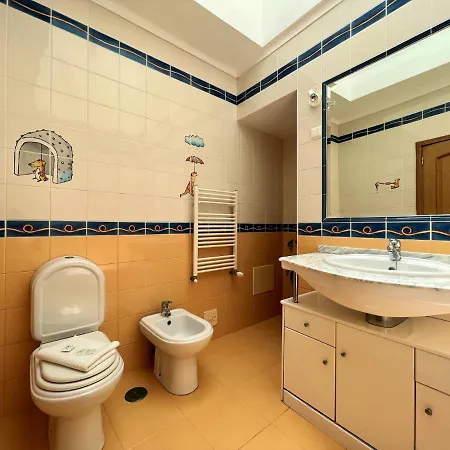 Typical House By Homing Nyaraló Lagos