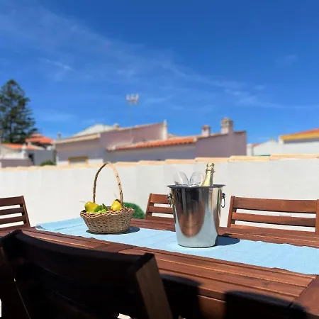 Typical House By Homing לאגוּ‏ש
