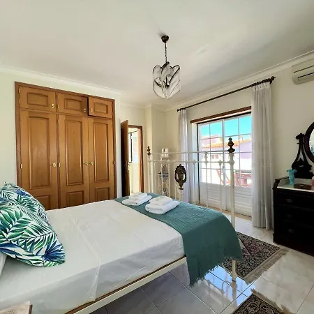 Typical House By Homing * Λάγος