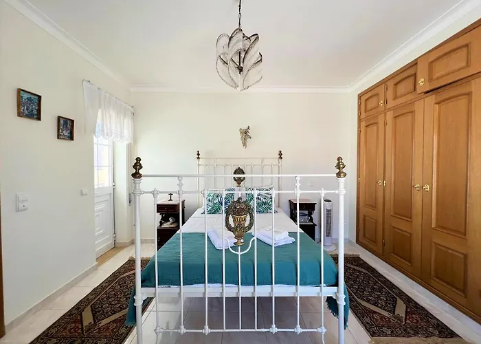 Semesterbostad Typical House By Homing Lagos